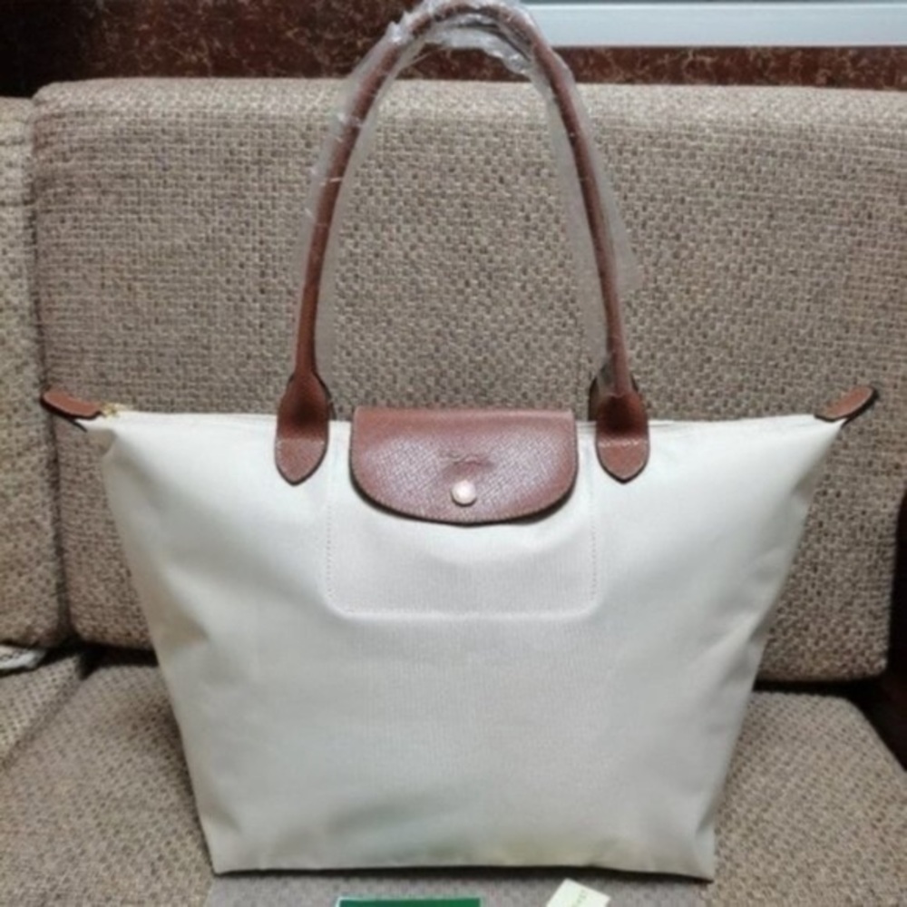 Longchamp Cream and Brown Tote Bag🍳🍳